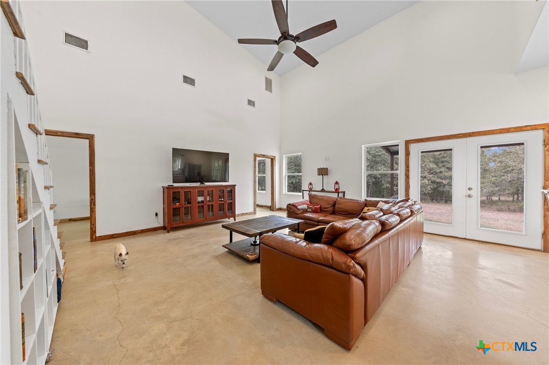 20801 Post Oak Road Property Photo 15