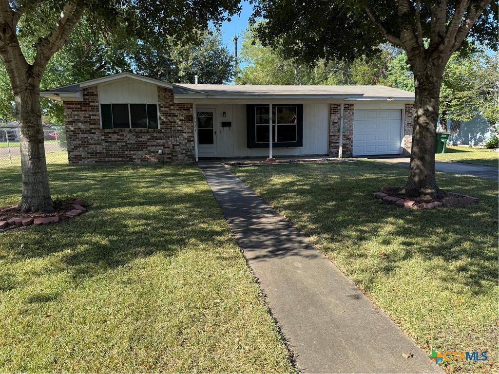 1721 Bonham Drive Property Photo 1