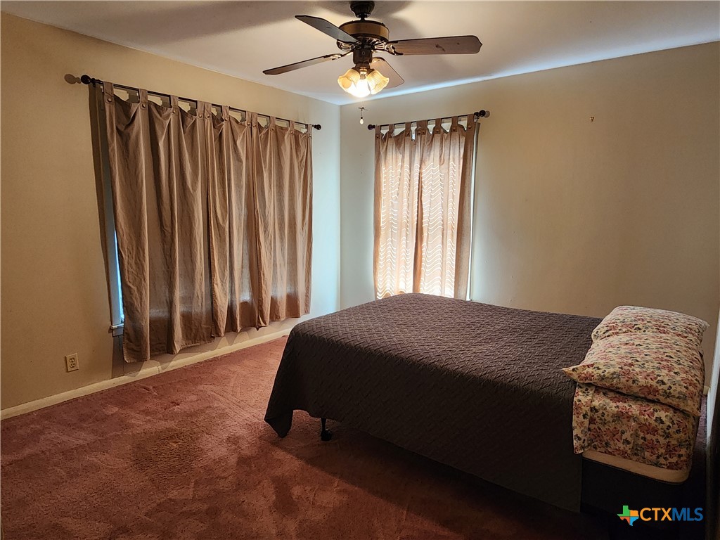 213 Crockett Street Property Photo 10