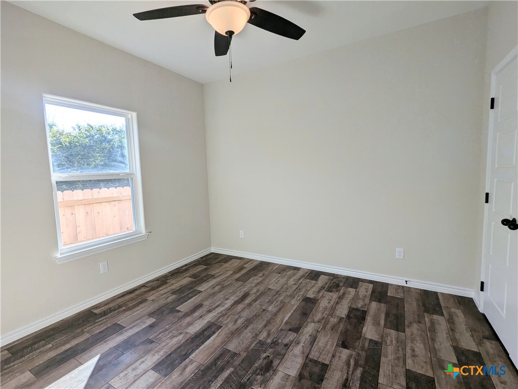 1714 E Avenue G Property Photo 6