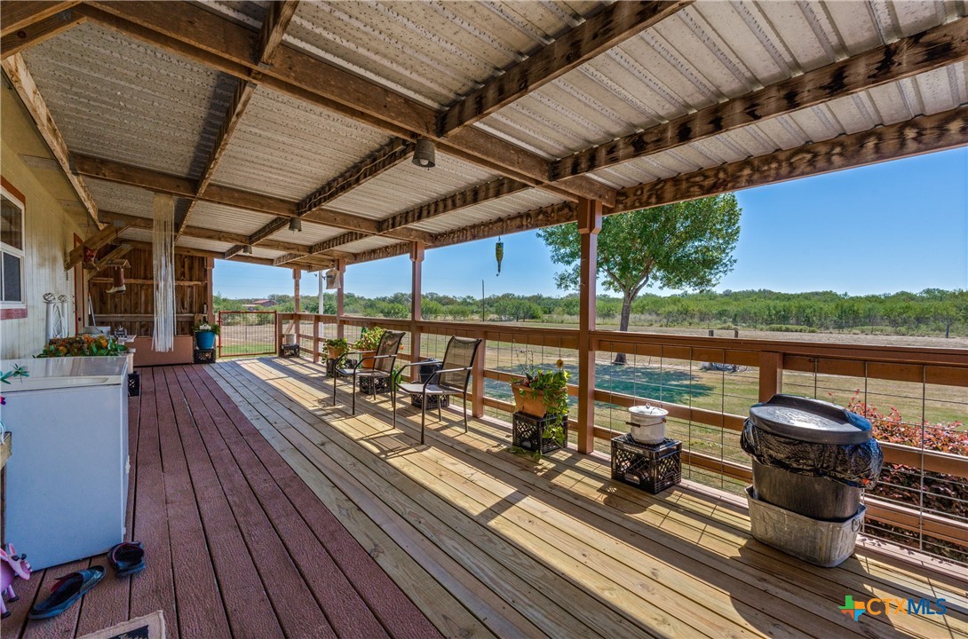 719 Longhorn Trail Property Photo 5