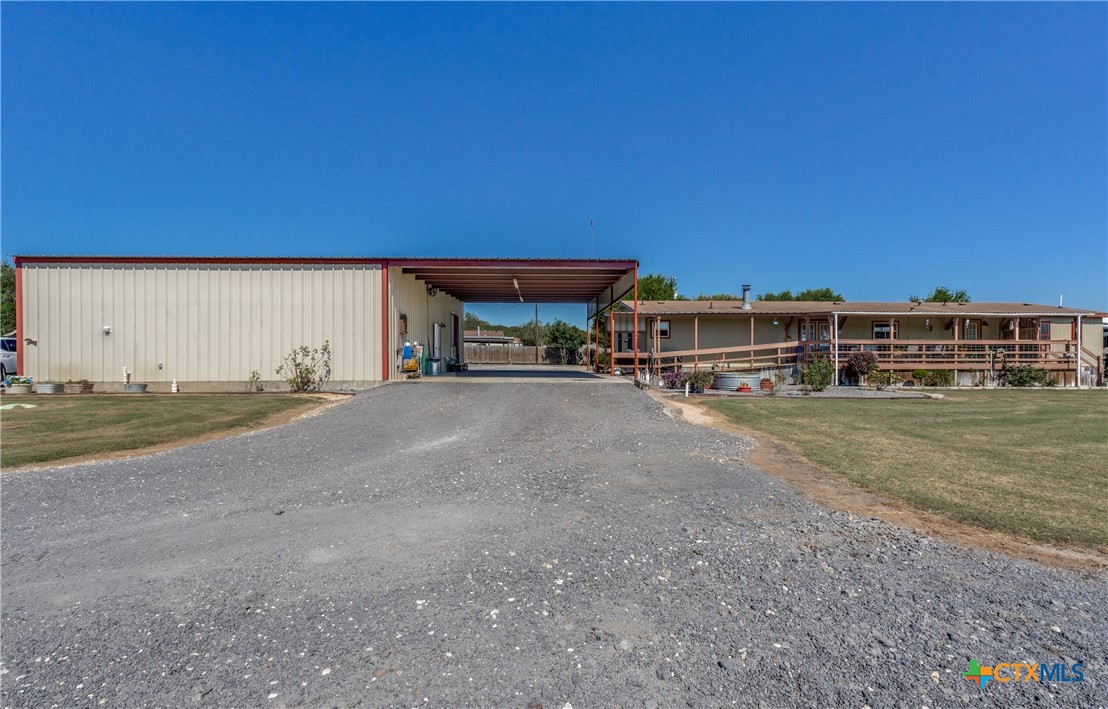 719 Longhorn Trail Property Photo 32