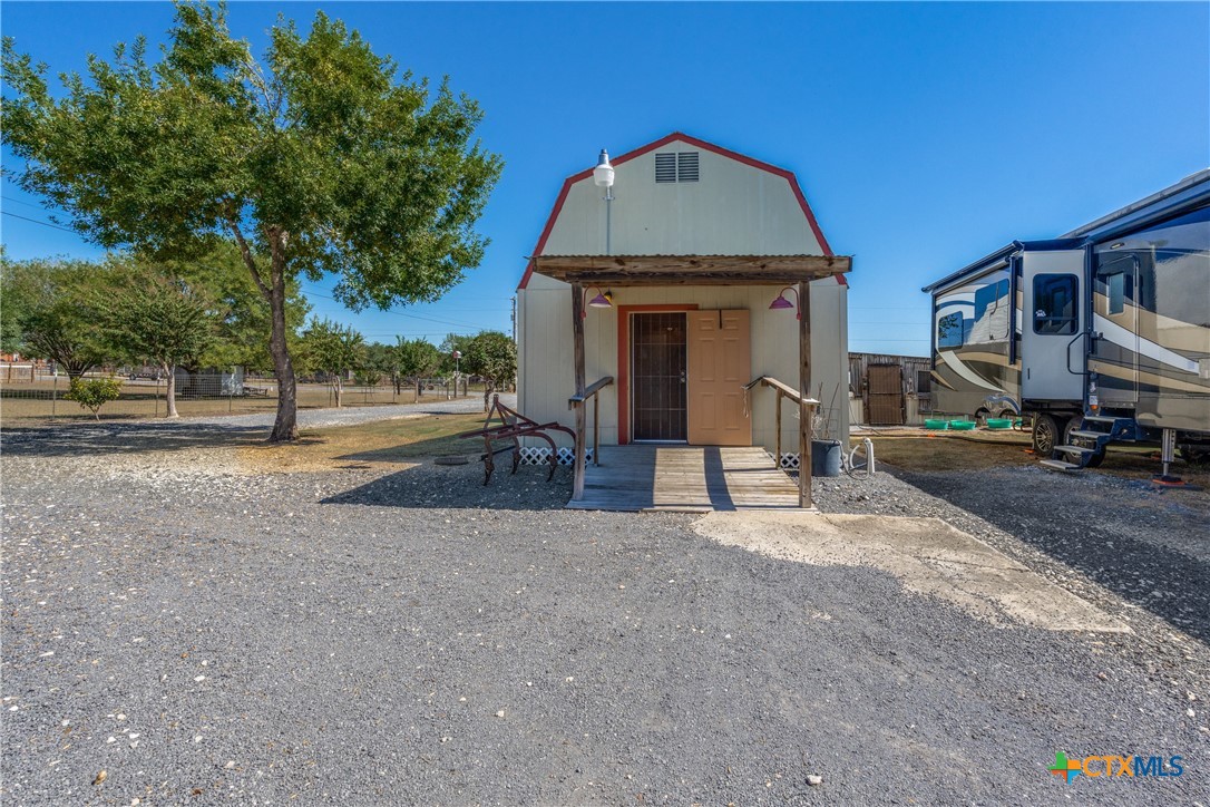 719 Longhorn Trail Property Photo 36