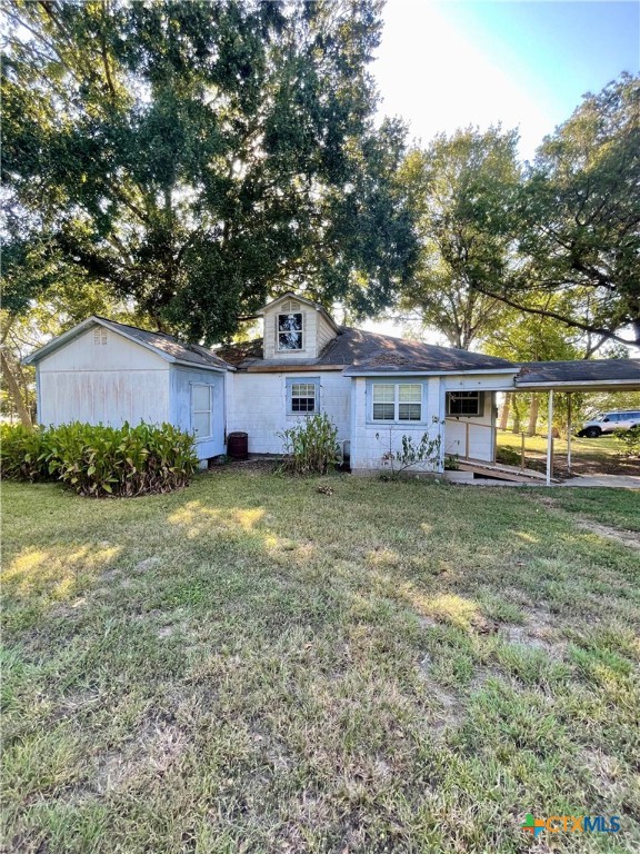 1382 Loop 522 Property Photo 2
