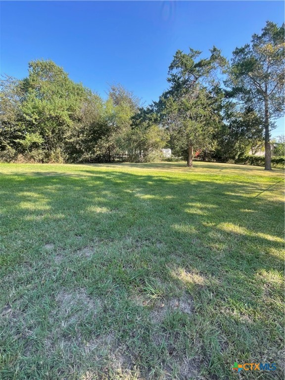 1382 Loop 522 Property Photo 6