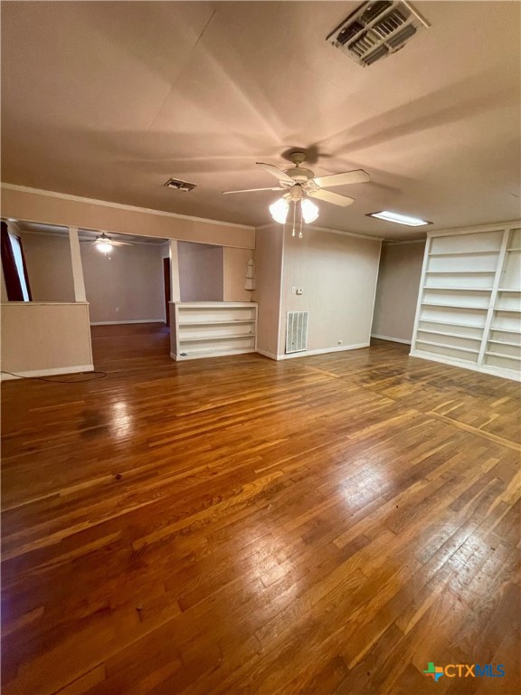 1382 Loop 522 Property Photo 11