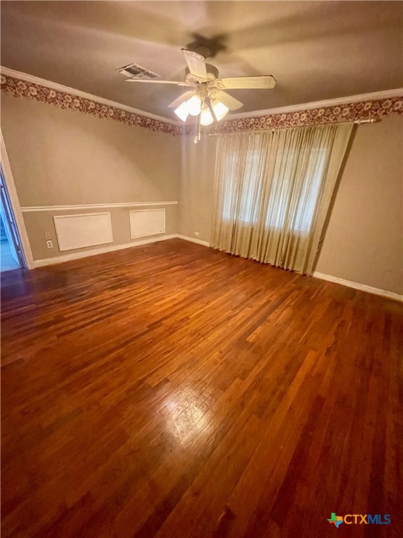 1382 Loop 522 Property Photo 12