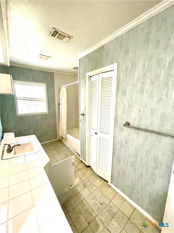1382 Loop 522 Property Photo 19