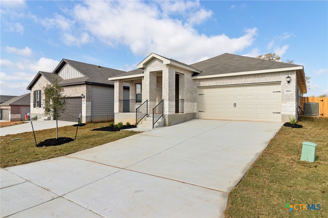 3062 Charyn Way Property Photo 3