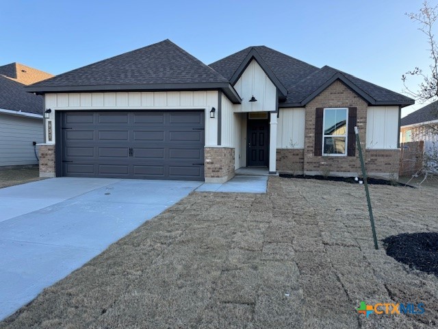 937 James Parker Circle Property Photo 1