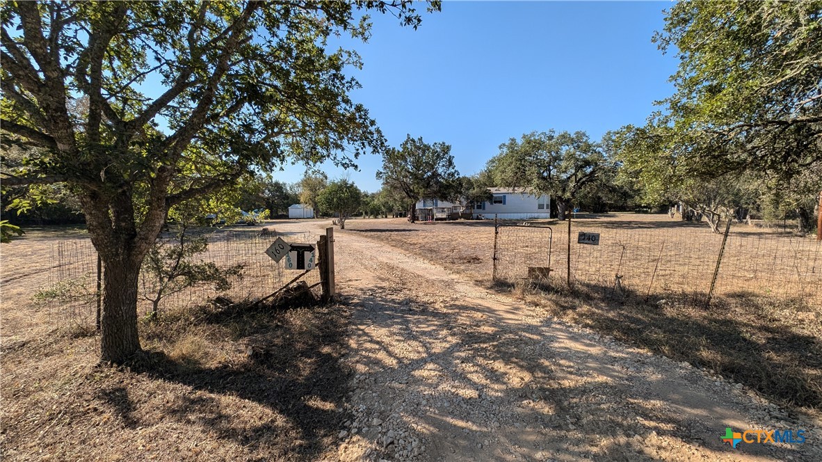 140 & 160 Bluebonnet Pass Property Photo 2