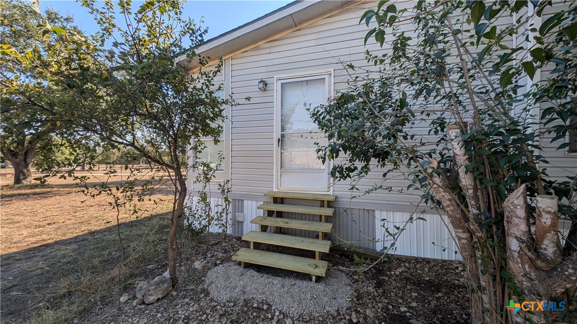 140 & 160 Bluebonnet Pass Property Photo 24