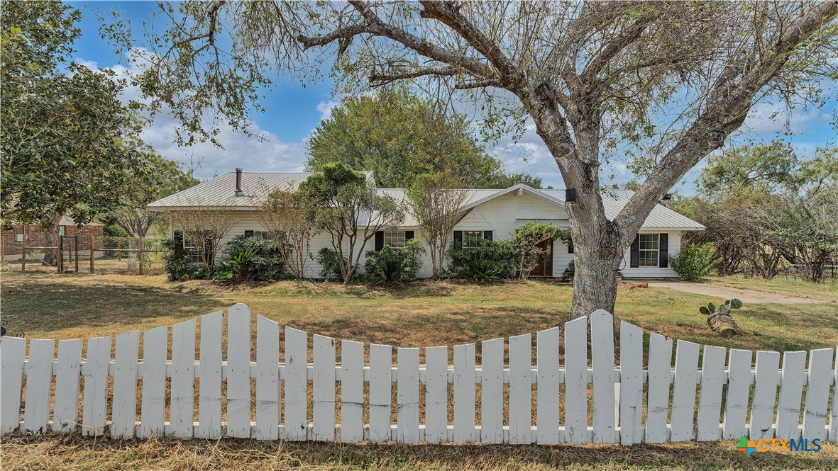 1652 Mcknight Road Property Photo 6
