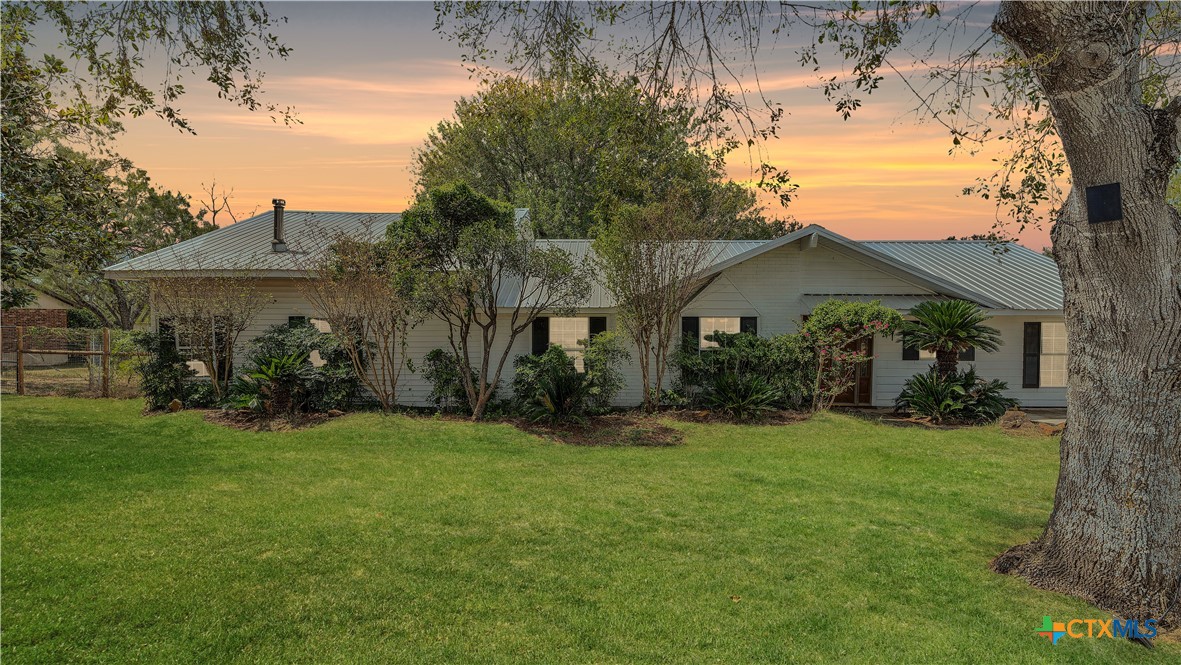 1652 Mcknight Road Property Photo 8