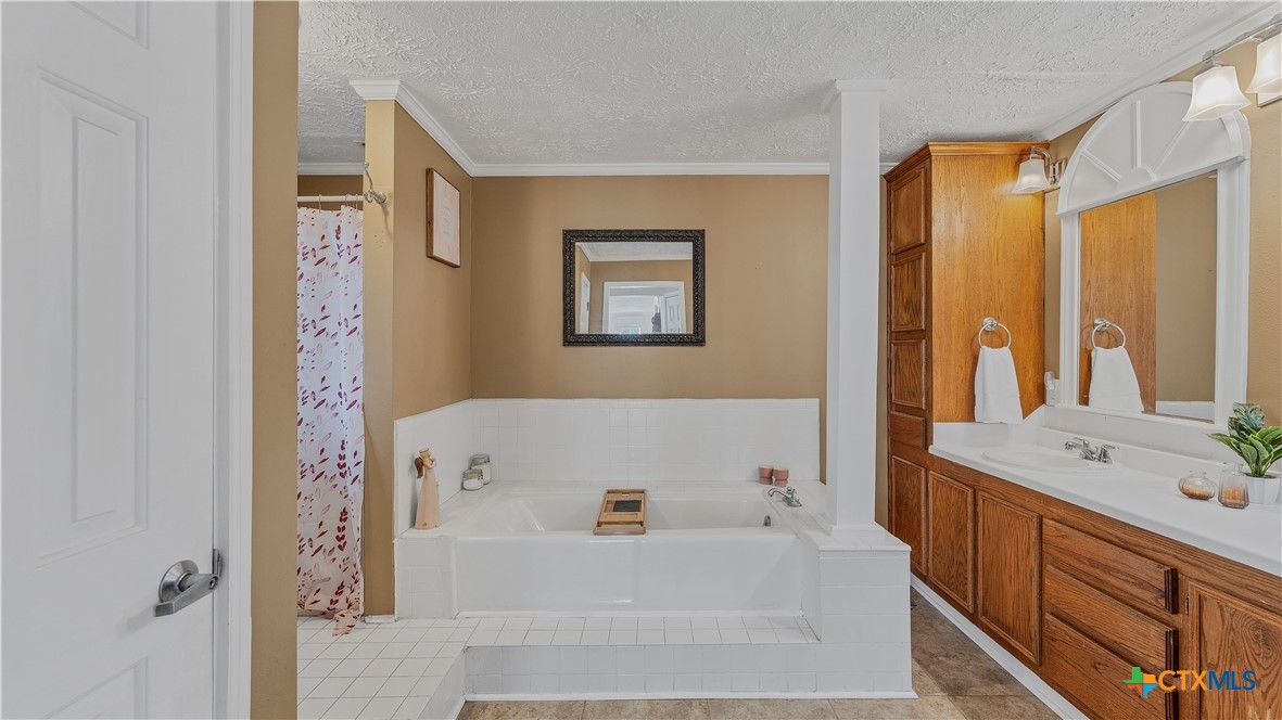 1652 Mcknight Road Property Photo 29