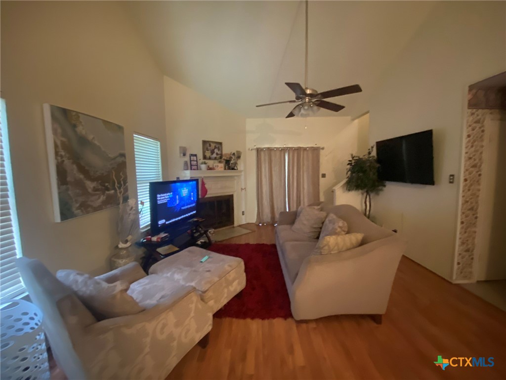 4006 London Lane Property Photo 2