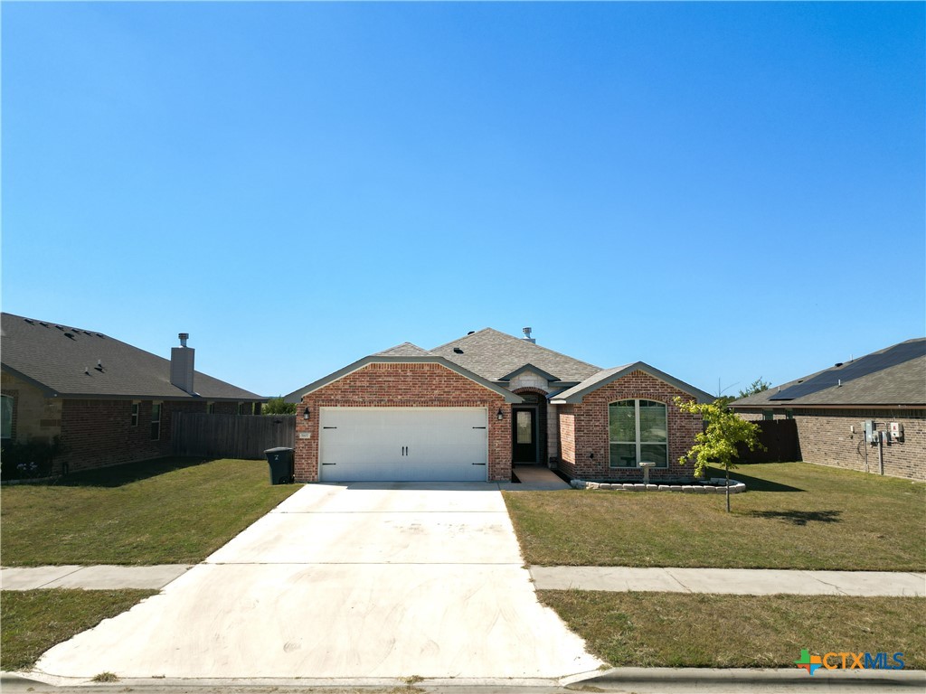 5107 Colina Drive Property Photo 1