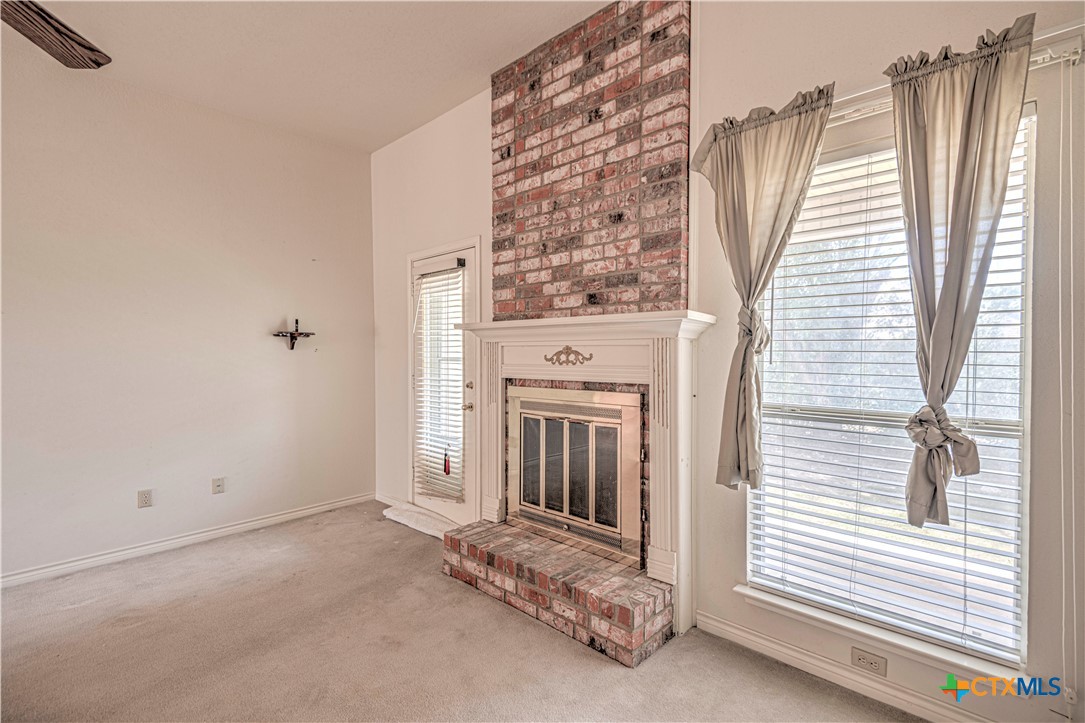 614 Sabine Circle Property Photo 12
