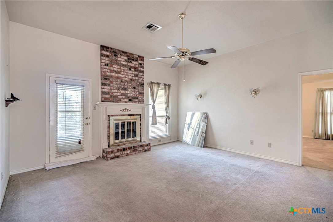 614 Sabine Circle Property Photo 13