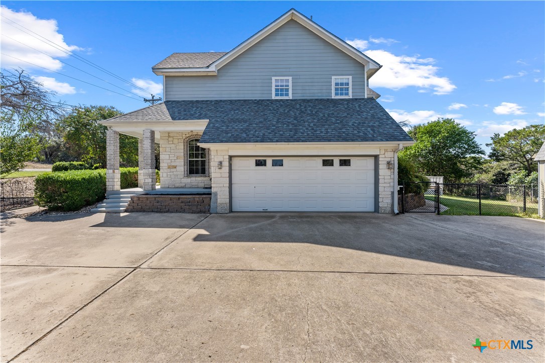 16047 Charlya Drive Property Photo 9