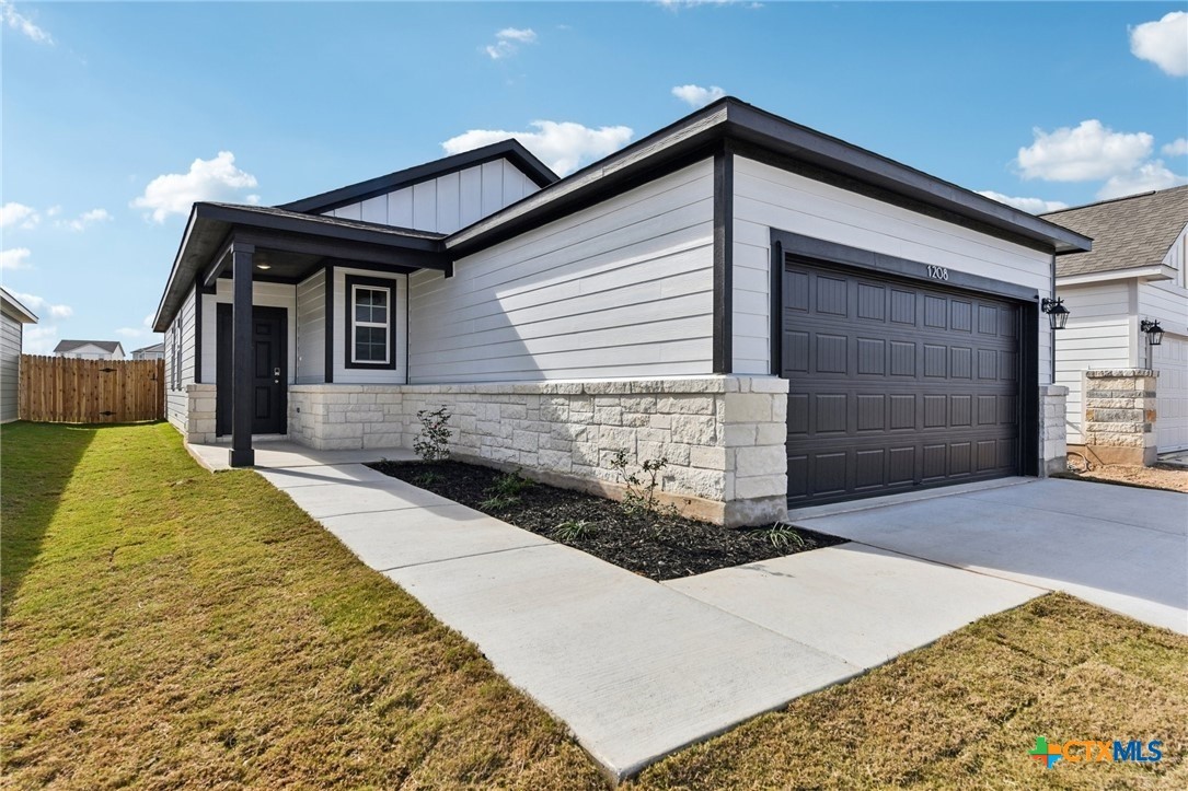 1208 Wild Leaf Property Photo