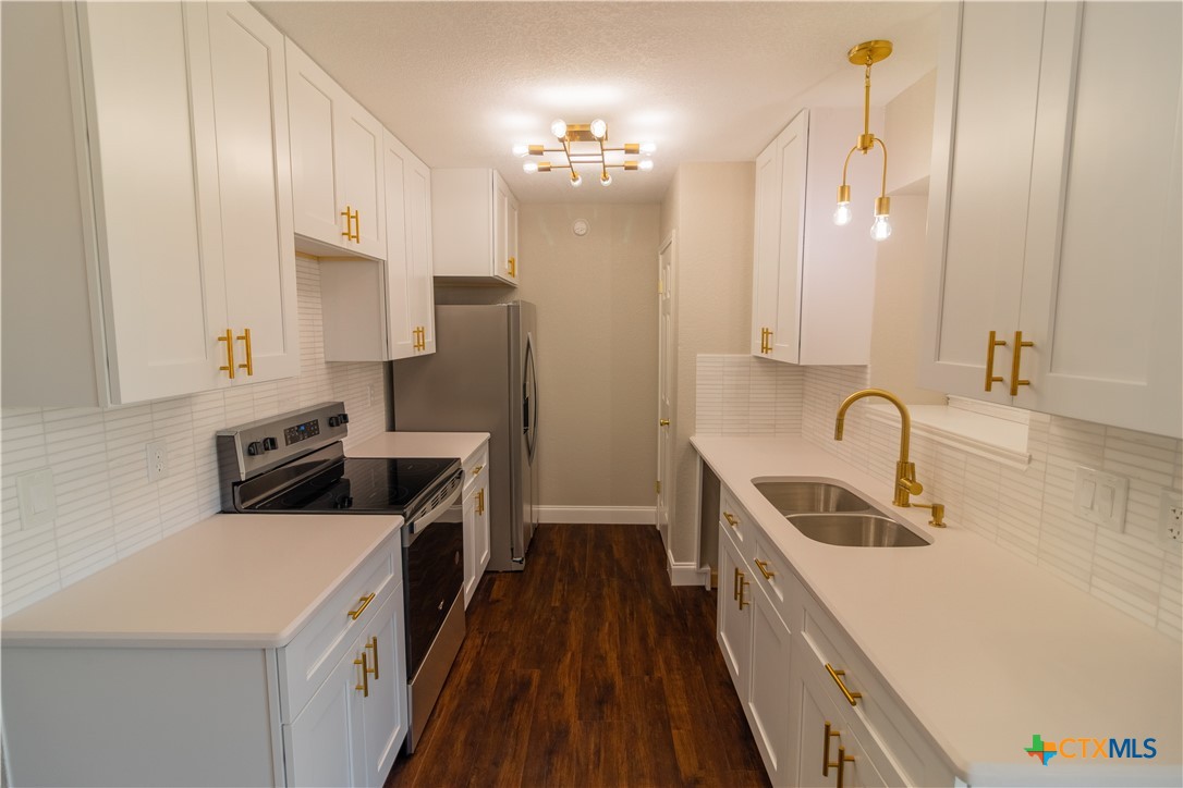 3611 Rainforest Lane Property Photo 7