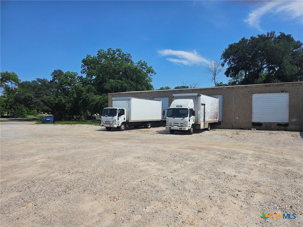 410 S Silver Street Property Photo 3