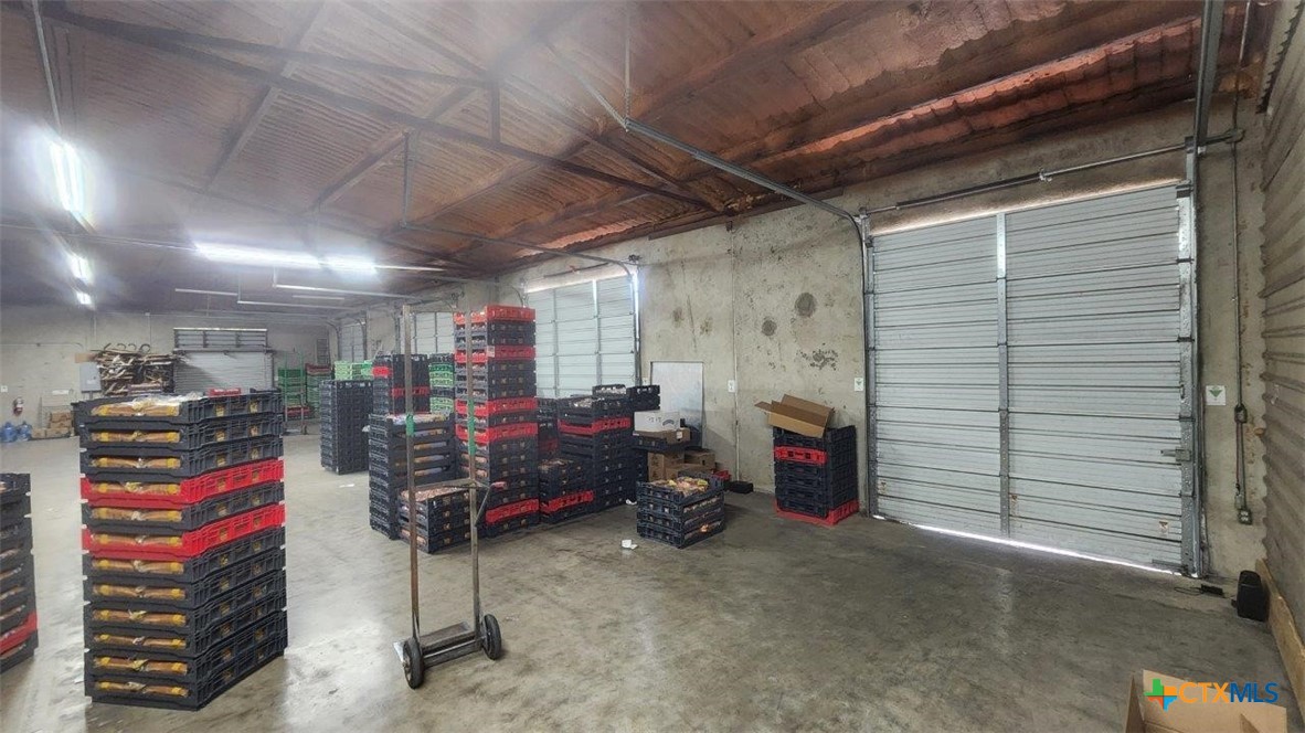 410 S Silver Street Property Photo 6