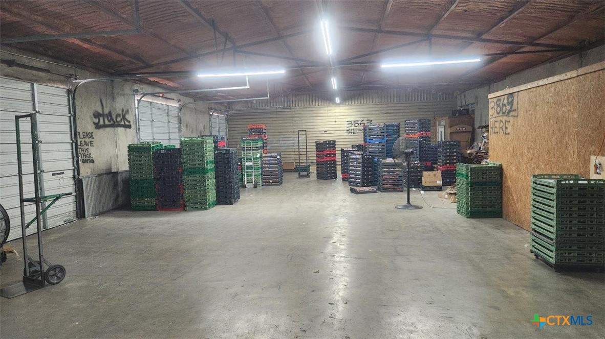 410 S Silver Street Property Photo 8