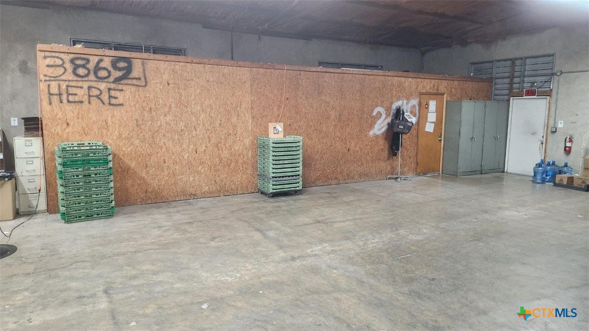 410 S Silver Street Property Photo 10