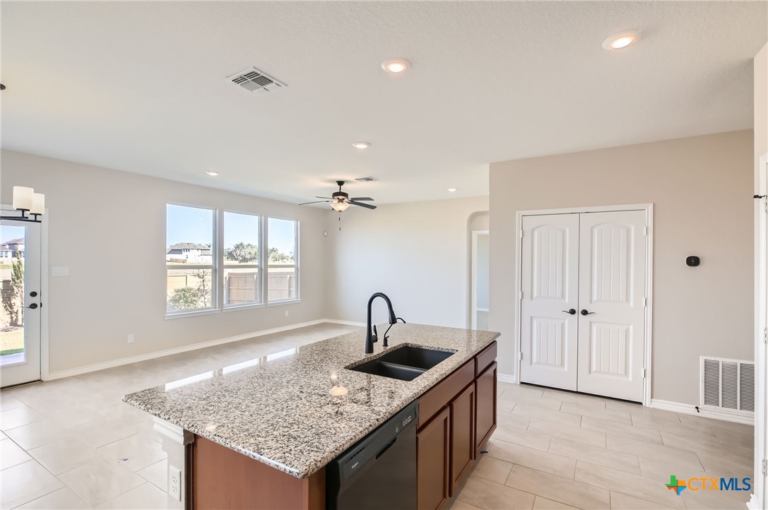 216 Deer Crest Drive Property Photo 12