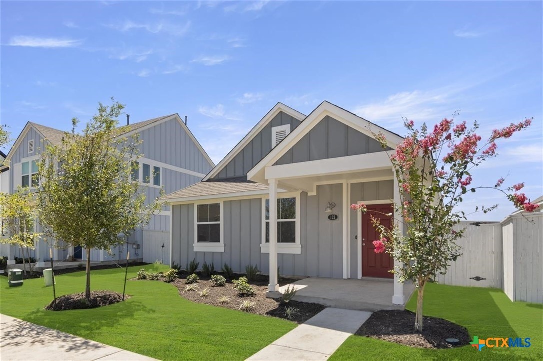 121 Bluestem Drive Property Photo 1