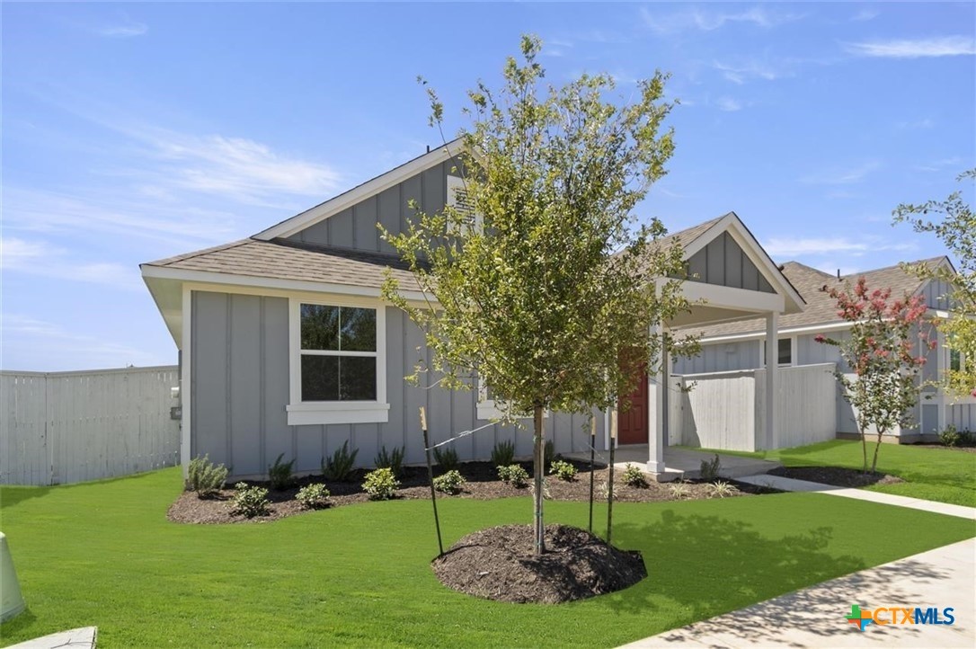 121 Bluestem Drive Property Photo 3