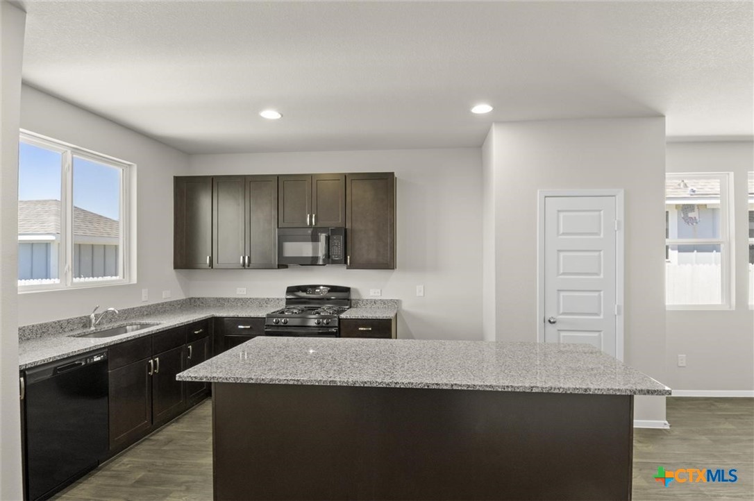 121 Bluestem Drive Property Photo 8