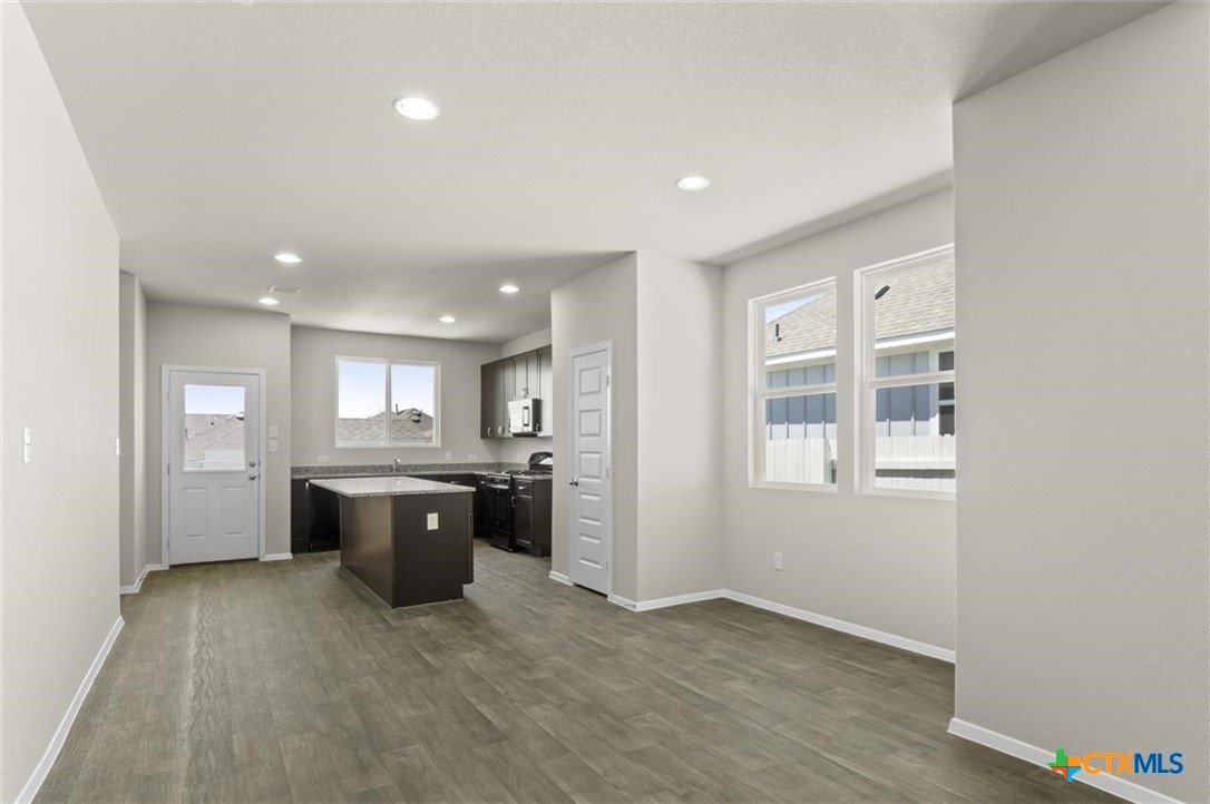 121 Bluestem Drive Property Photo 12