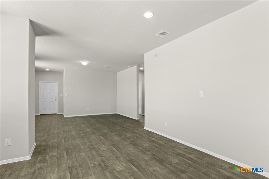 121 Bluestem Drive Property Photo 16