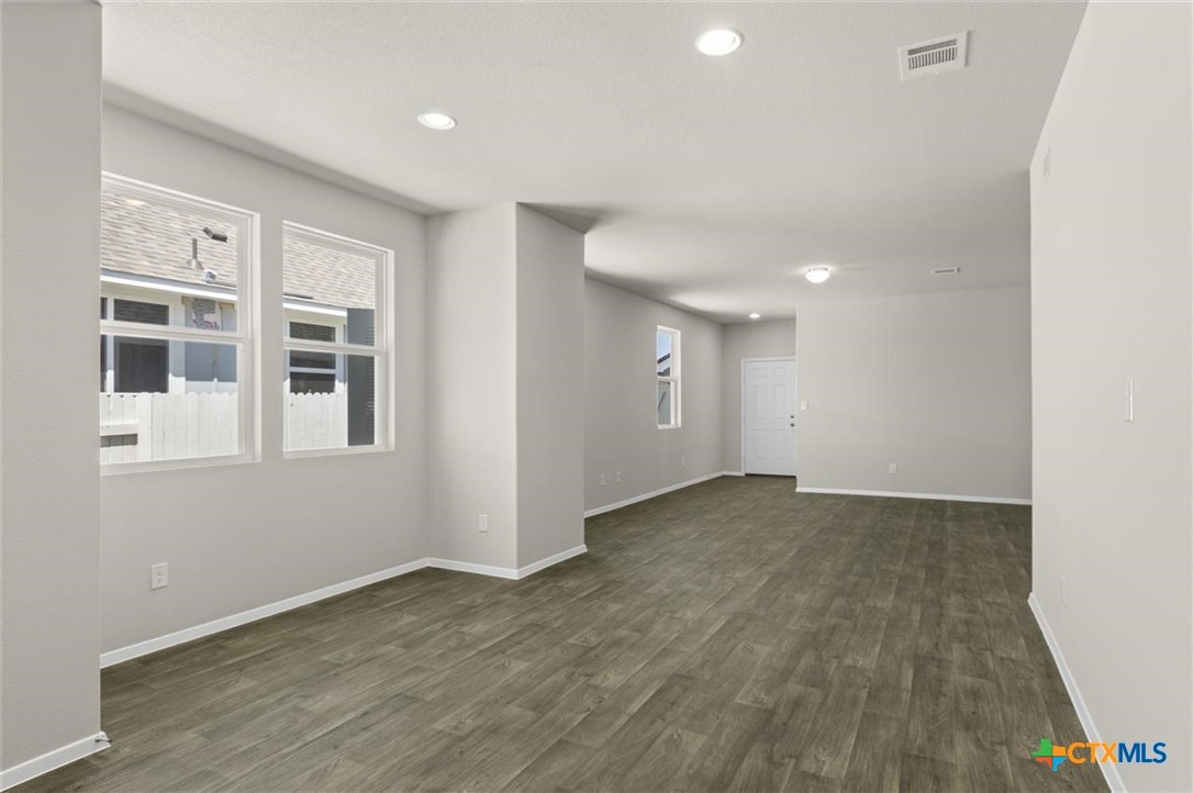 121 Bluestem Drive Property Photo 17