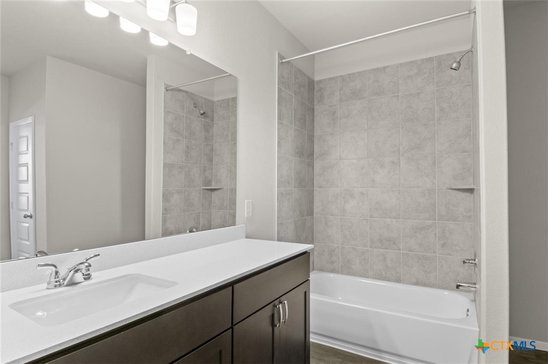 121 Bluestem Drive Property Photo 22