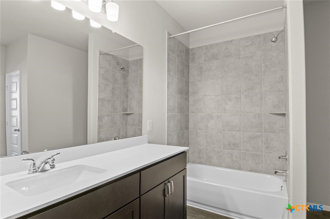121 Bluestem Drive Property Photo 27