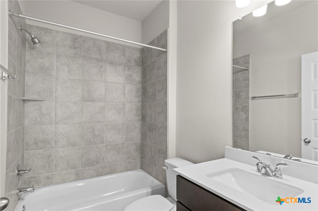 121 Bluestem Drive Property Photo 30