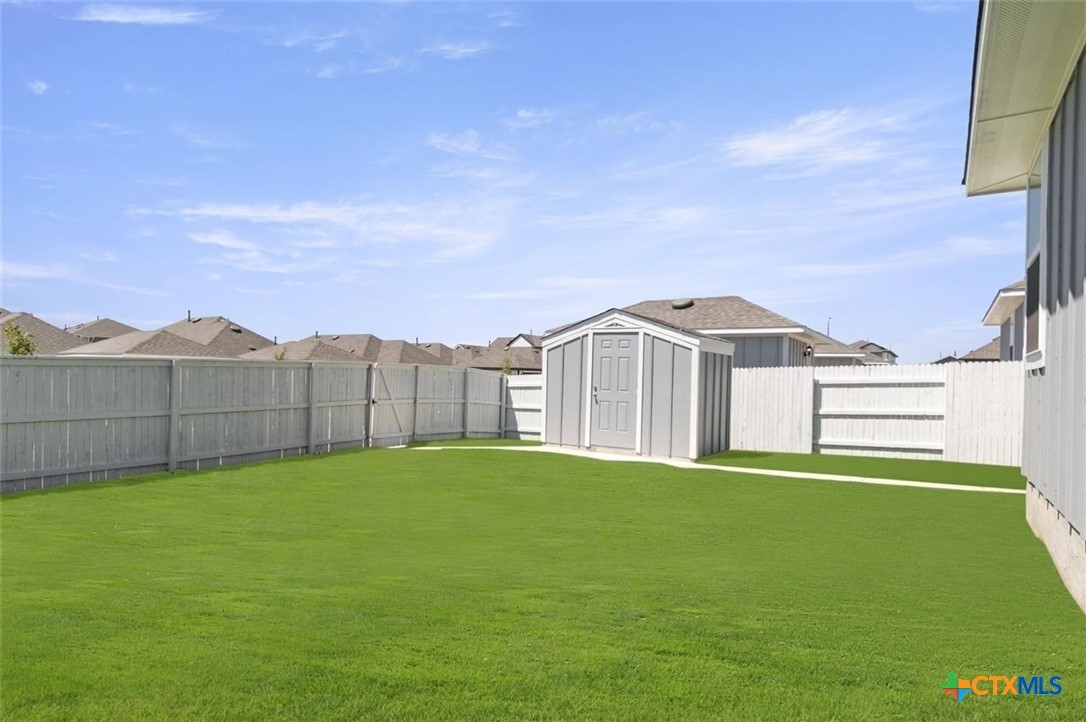 121 Bluestem Drive Property Photo 33