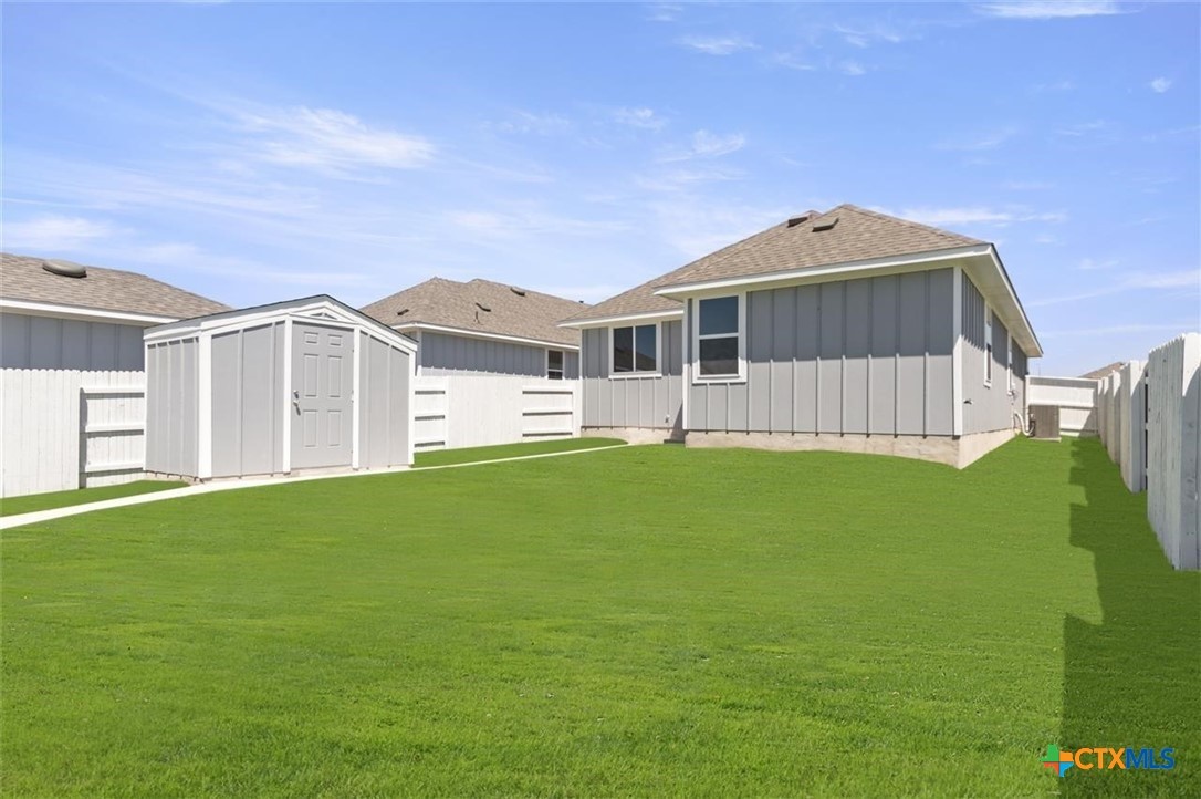 121 Bluestem Drive Property Photo 34