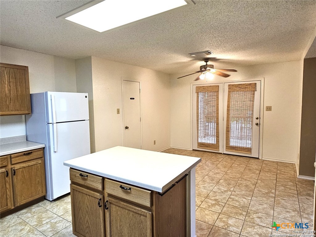 1551 Jasmine Property Photo 5