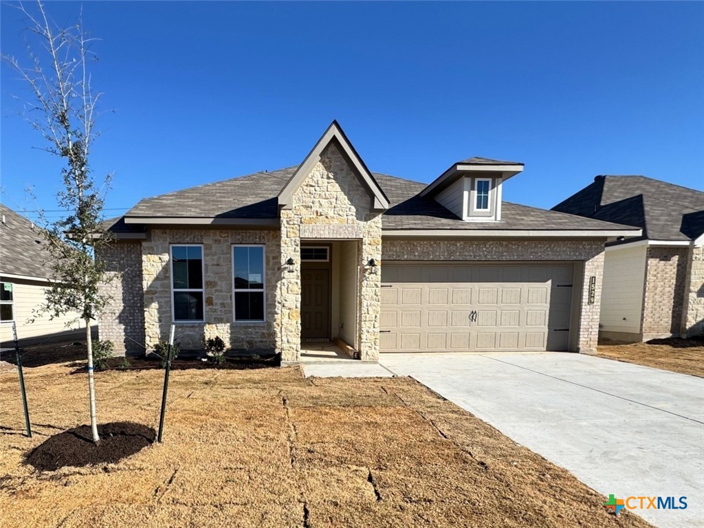 1529 Hillside Drive Property Photo 1