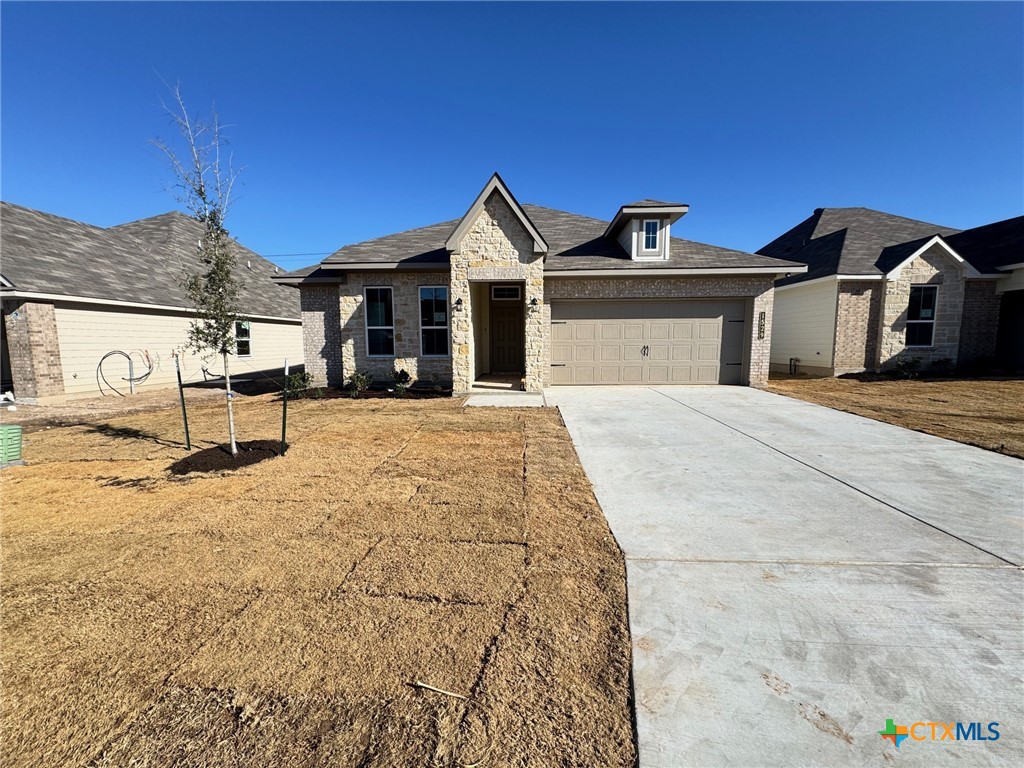 1529 Hillside Drive Property Photo 2