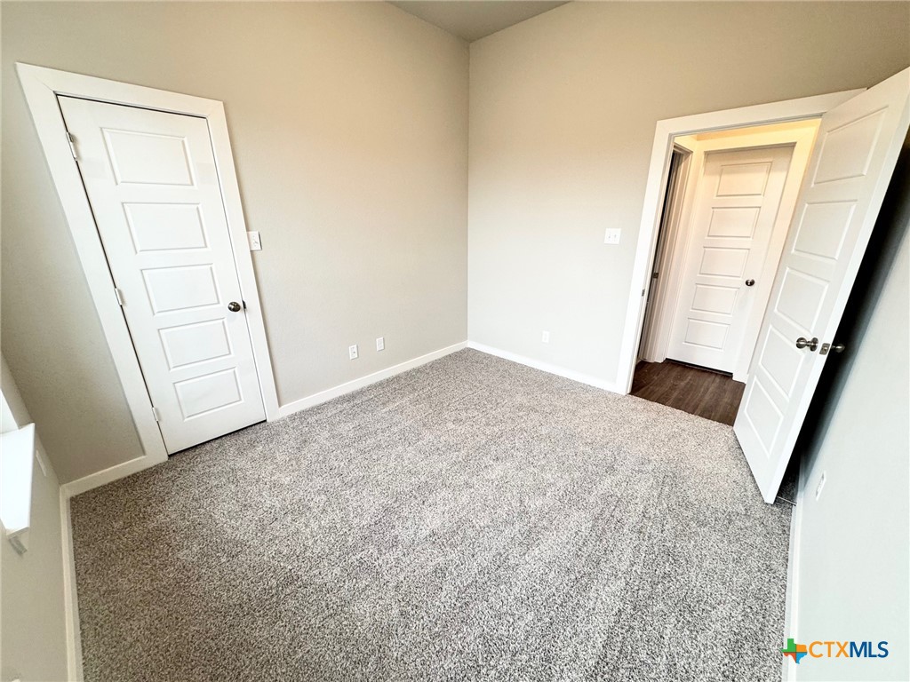 1529 Hillside Drive Property Photo 5