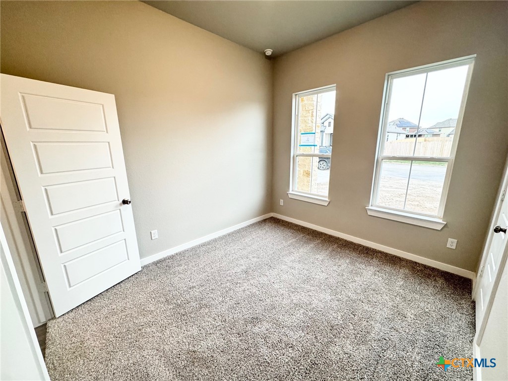1529 Hillside Drive Property Photo 7