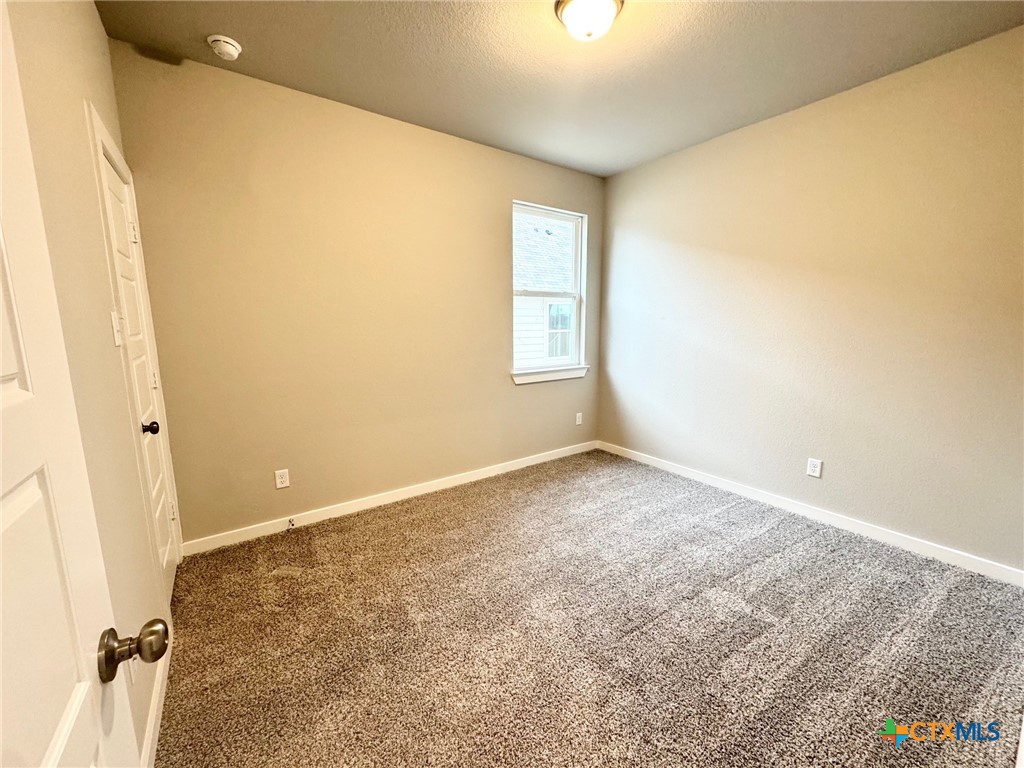 1529 Hillside Drive Property Photo 8