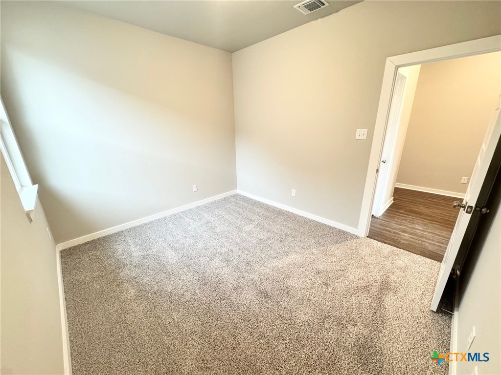 1529 Hillside Drive Property Photo 9