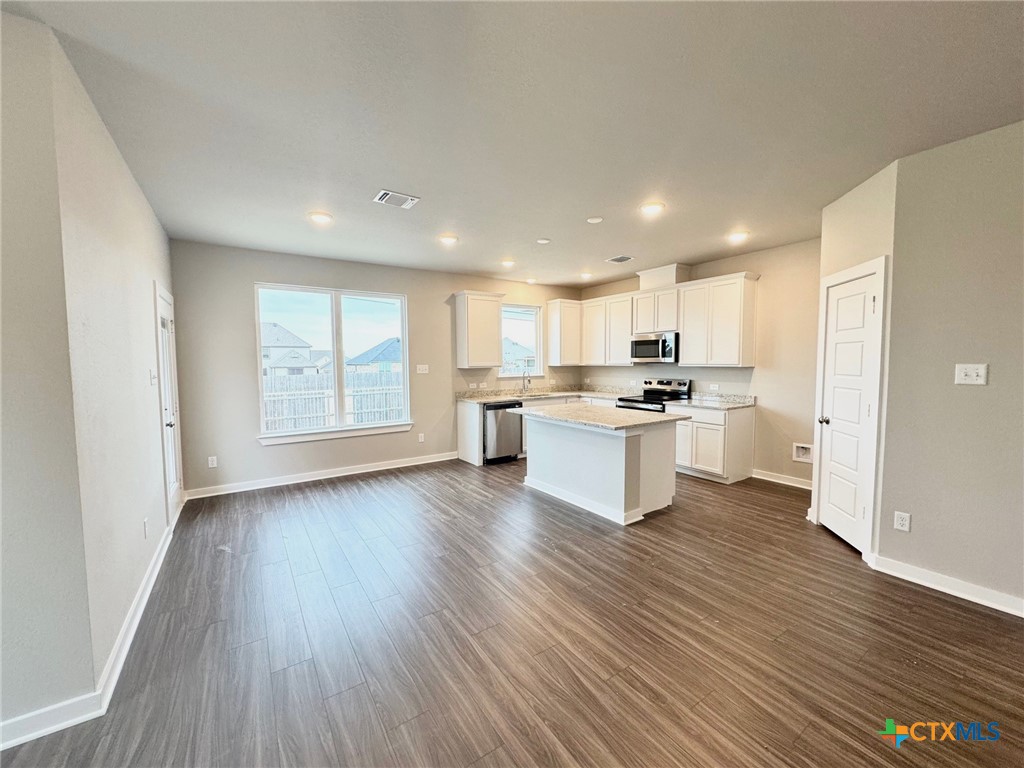 1529 Hillside Drive Property Photo 14